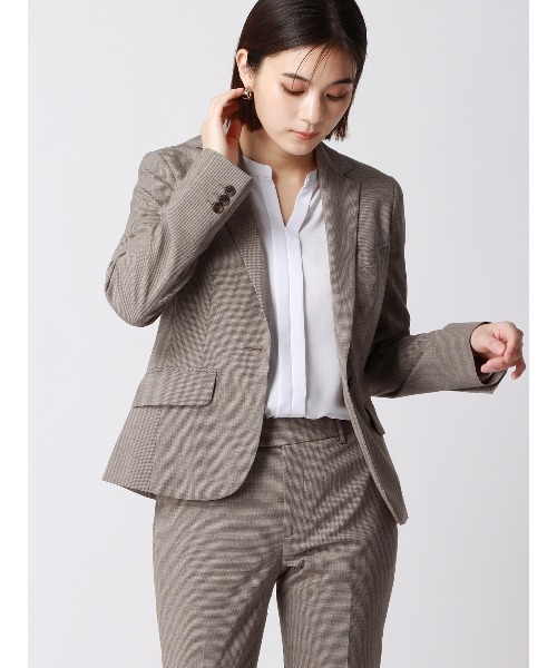 SUIT SQUARE（スーツスクエア）の「WEB限定／スタンドカラーキーネックブラウス／ハンドウォッシュ／ヘビークレープ／無地（シャツ/ブラウス・レディース・ラベンダー/ホワイト・38）」の12枚目の写真