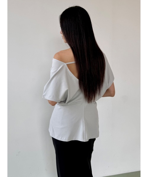 Didot.showroom（ディドット ショールーム）の「バックオープンウエストシェイプT（Tシャツ/カットソー・レディース・チャコール/シルバーグレー/ホワイト・FREE）」の12枚目の写真