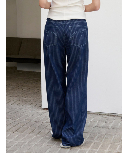 MORVE13(モルブ13)の「エルビンヒコリワイドデニム(デニムパンツ・レディース・ダークネイビー・SMALL/MEDIUM/LARGE)」の3枚目の写真