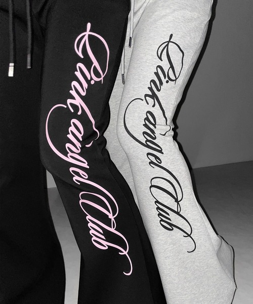 me+em select(ミームセレクト)の「【 PINK ANGEL CLUB 】レタリングロゴスウェットフレアパンツ / PINK ANGEL CLUB lettering logo sweat flare pants(スウェットパンツ・レディース・グレー/ブラック・FREE)」の4枚目の写真