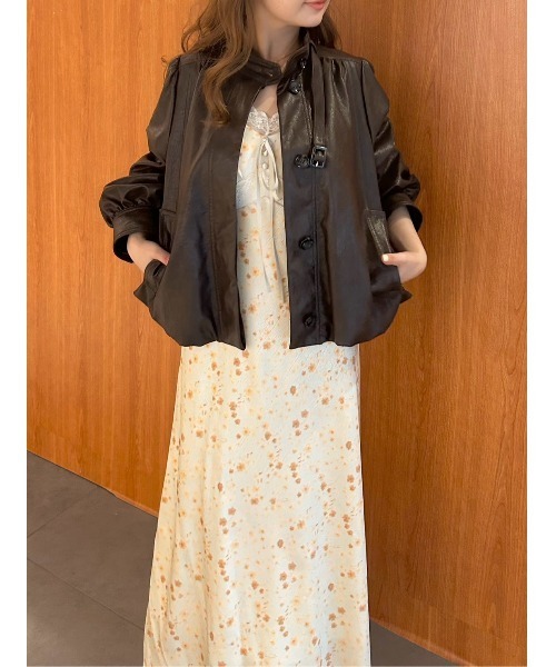 LILY BROWN（リリーブラウン）の「レーストリムサテンキャミワンピース（ワンピース・レディース・ブラック/イエロー/ラベンダー・1/0）」の6枚目の写真