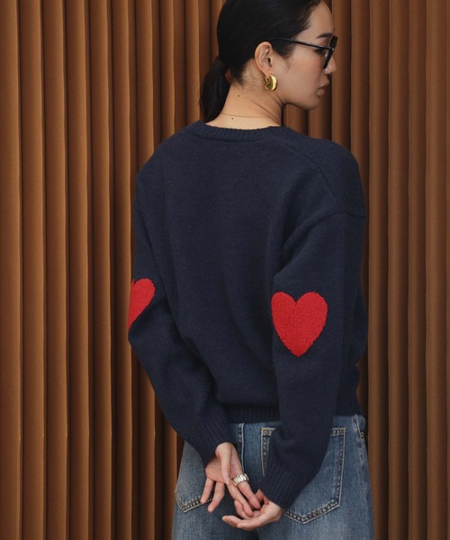 ELFRANK(エルフランク)の「【2026AW】【M~Lサイズ展開】ハートエルボー刺繍Vネックニットカーディガン(カーディガン/ボレロ・レディース・ネイビー/オフホワイト/レッド/ブラック・M/L)」の16枚目の写真