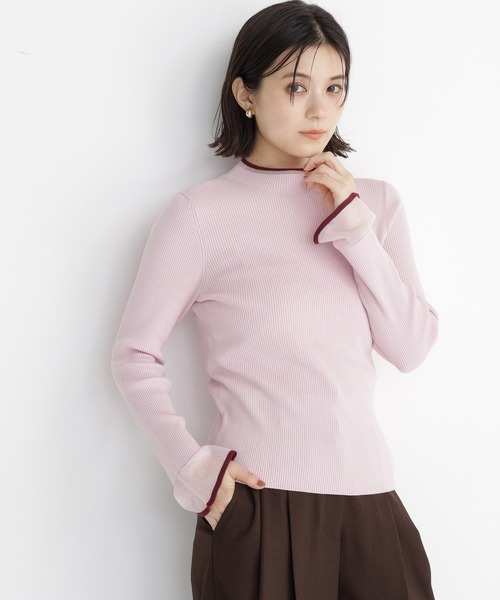 NATURAL BEAUTY BASIC(ナチュラルビューティーベーシック)の「シアーフレアカフスリブニット(ニット/セーター・レディース・ベージュ系その他/ピンク系その他2/オフホワイト/ブルー/ダークブラウン/チャコールグレー/ブラック・フリ-)」の10枚目の写真