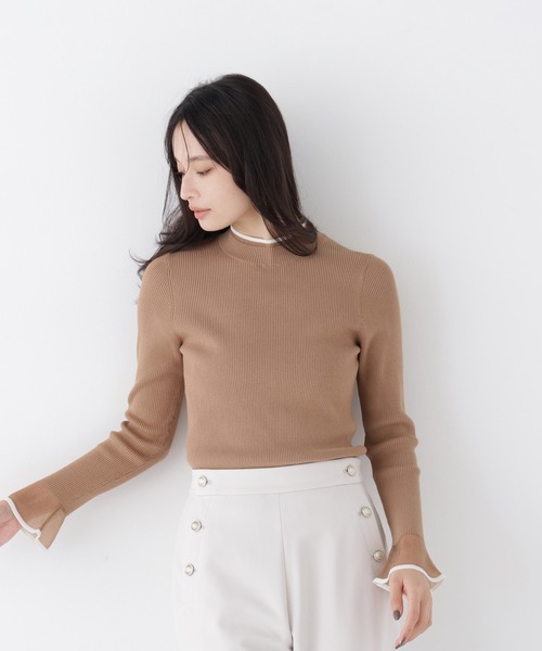 NATURAL BEAUTY BASIC(ナチュラルビューティーベーシック)の「シアーフレアカフスリブニット(ニット/セーター・レディース・ベージュ系その他/ピンク系その他2/オフホワイト/ブルー/ダークブラウン/チャコールグレー/ブラック・フリ-)」の17枚目の写真