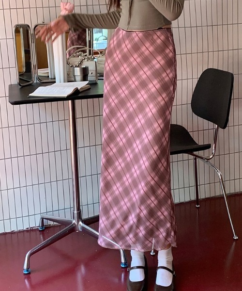 LUCPY(ラクピー)の「チェック柄シアーマーメイドロングスカート(スカート・レディース・ピンク・X-LARGE/LARGE/MEDIUM/SMALL)」の2枚目の写真