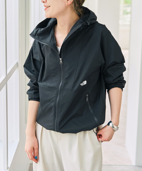 Spick & Span(スピックアンドスパン)の「《撥水 / 追加》THE NORTH FACE/ザ ノース フェイス Compact Jacket(マウンテンパーカー・レディース・ベージュ/ブラック・MEDIUM)」の8枚目の写真