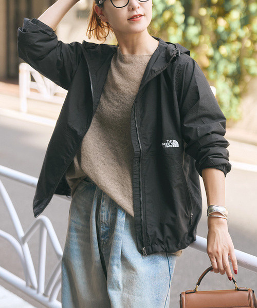 Spick & Span(スピックアンドスパン)の「《撥水 / 追加》THE NORTH FACE/ザ ノース フェイス Compact Jacket(マウンテンパーカー・レディース・ベージュ/ブラック・MEDIUM)」の18枚目の写真