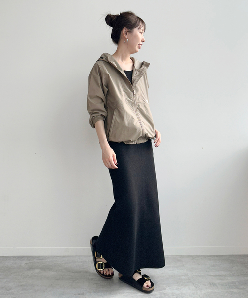 Spick & Span(スピックアンドスパン)の「《撥水 / 追加》THE NORTH FACE/ザ ノース フェイス Compact Jacket(マウンテンパーカー・レディース・ベージュ/ブラック・MEDIUM)」の11枚目の写真