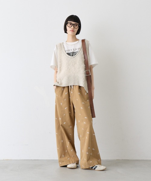 CIAOPANIC TYPY(チャオパニックティピー)の「∴リーフ刺繍ワイドイージーチノパンツ(Tシャツ/カットソー・レディース・カーキ/ベージュ/ブラウン・SMALL/MEDIUM/LARGE)」の13枚目の写真