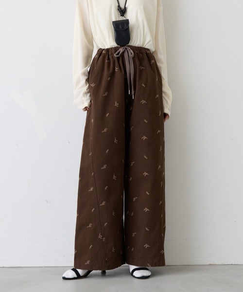 CIAOPANIC TYPY(チャオパニックティピー)の「∴リーフ刺繍ワイドイージーチノパンツ(Tシャツ/カットソー・レディース・カーキ/ベージュ/ブラウン・SMALL/MEDIUM/LARGE)」の21枚目の写真