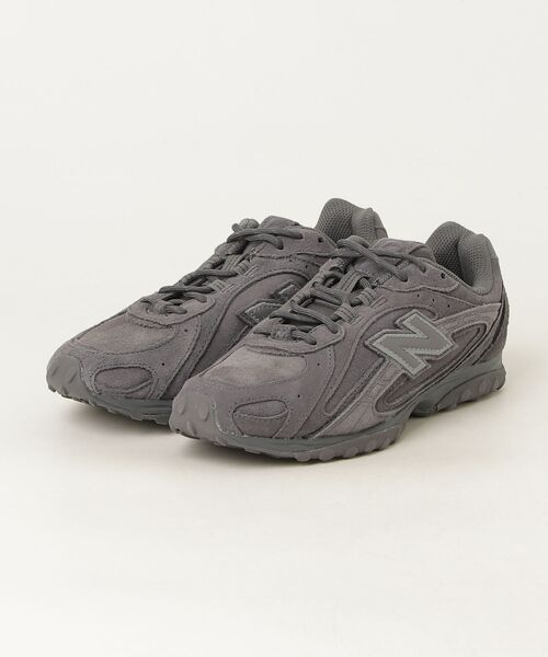 NEW BALANCE(ニューバランス)の「U204L 1RC(スニーカー・メンズ・グレー・24.5cm/24.0cm/23.5cm/25.0cm)」の1枚目の写真