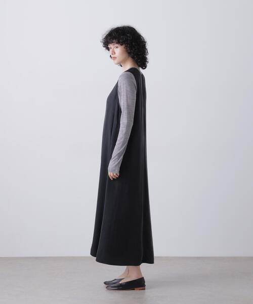 YLEVE（イレーヴ）の「YLEVE / FIBRILLATED SATIN A - LINE DRESS（ワンピース・レディース・グリーン系その他7/ブラック・1）」の9枚目の写真