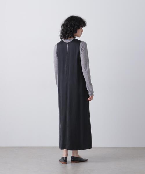 YLEVE（イレーヴ）の「YLEVE / FIBRILLATED SATIN A - LINE DRESS（ワンピース・レディース・グリーン系その他7/ブラック・1）」の10枚目の写真