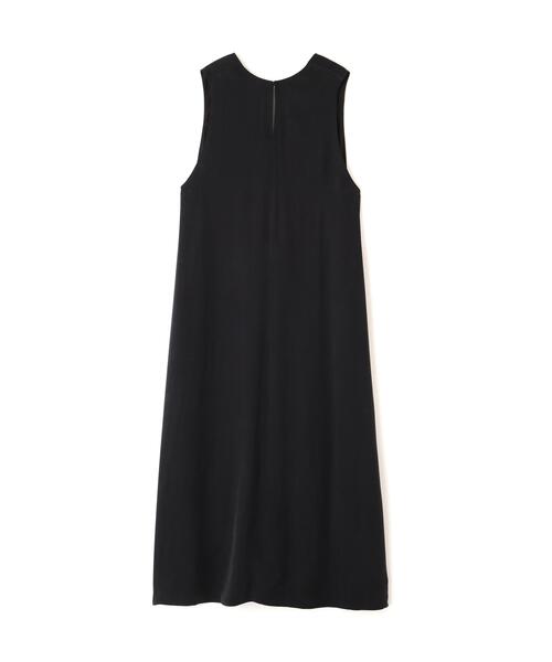YLEVE（イレーヴ）の「YLEVE / FIBRILLATED SATIN A - LINE DRESS（ワンピース・レディース・グリーン系その他7/ブラック・1）」の14枚目の写真