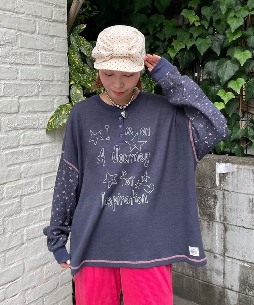 HELLO.SANFRANCISCO（ハローサンフランシスコ）の「【HELLO.SANFRANCISCO/ハローサンフランシスコ】花柄プリントワッフルヘンリーTEE（Tシャツ/カットソー・レディース・ネイビー/アイボリー・ONE SIZE）」の10枚目の写真