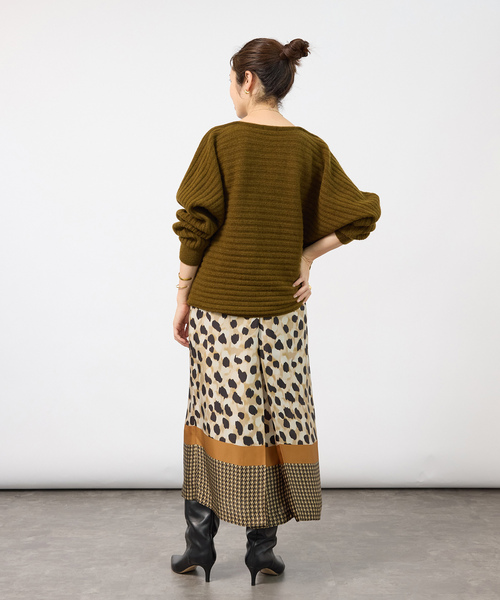 VERMEIL par iena（ヴェルメイユパーイエナ）の「Wool Yak Mix ドルマンニット（ニット/セーター・レディース・カーキ/ネイビー・FREE）」の5枚目の写真