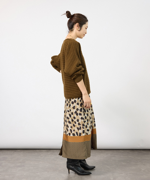 VERMEIL par iena（ヴェルメイユパーイエナ）の「Wool Yak Mix ドルマンニット（ニット/セーター・レディース・カーキ/ネイビー・FREE）」の6枚目の写真