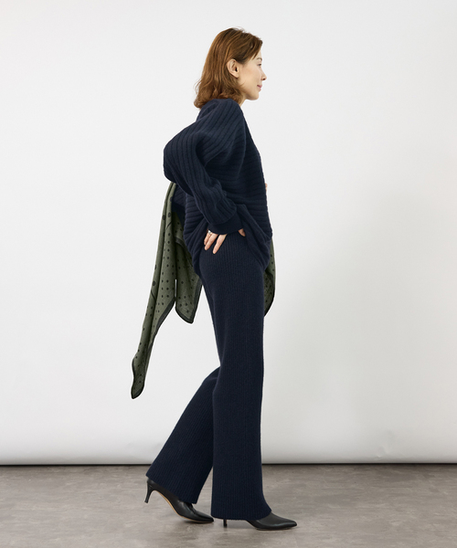VERMEIL par iena（ヴェルメイユパーイエナ）の「Wool Yak Mix ドルマンニット（ニット/セーター・レディース・カーキ/ネイビー・FREE）」の11枚目の写真