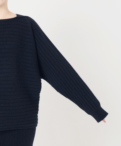 VERMEIL par iena（ヴェルメイユパーイエナ）の「Wool Yak Mix ドルマンニット（ニット/セーター・レディース・カーキ/ネイビー・FREE）」の21枚目の写真