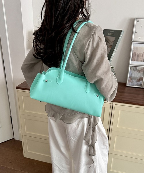 shyam inspiration(シャムインスピレーション)の「jelly bag/横長ジェリーバッグ(ショルダーバッグ・レディース・パープル/ピンク/イエロー/ブルー/グリーン・F)」の12枚目の写真