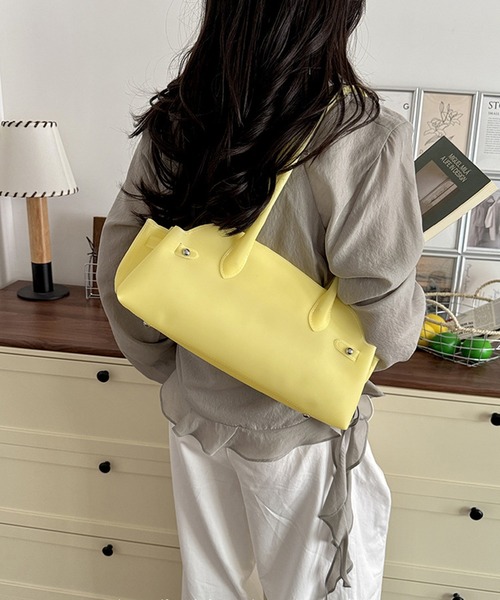 shyam inspiration(シャムインスピレーション)の「jelly bag/横長ジェリーバッグ(ショルダーバッグ・レディース・パープル/ピンク/イエロー/ブルー/グリーン・F)」の11枚目の写真
