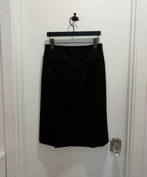 LYNTE(リンテ)の「ウールミディスカート(ブラック)(スカート・レディース・その他・SMALL/MEDIUM)」の1枚目の写真