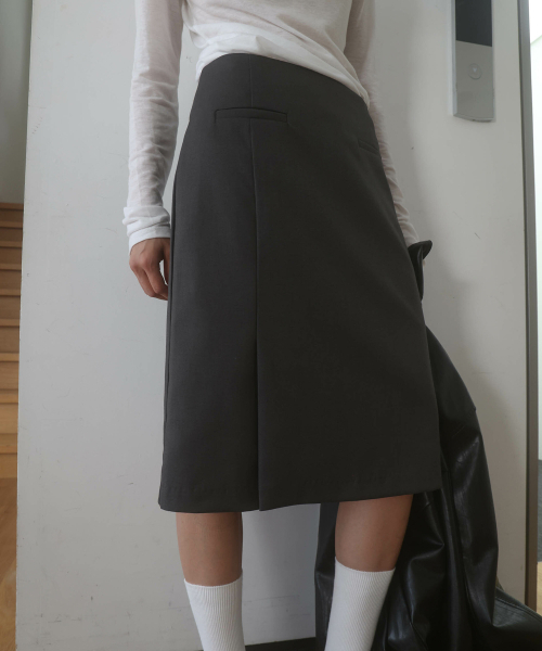 LYNTE(リンテ)の「ウールミディスカート(ブラック)(スカート・レディース・その他・SMALL/MEDIUM)」の2枚目の写真