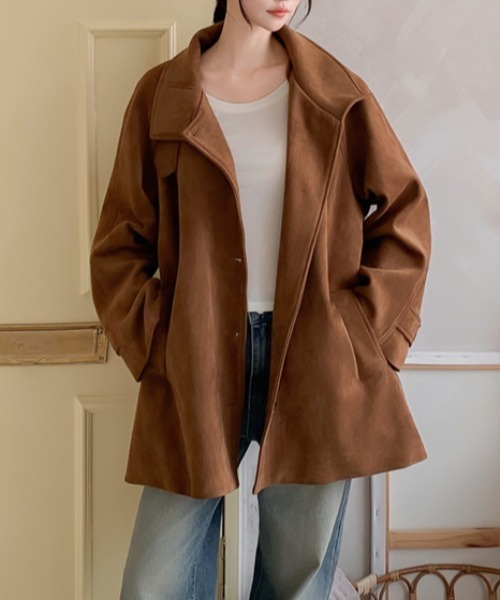 FAVORITO(ファヴォリート)の「スタンドカラースウェードコート(その他アウター・レディース・ブラウン/キャメル・F)」の2枚目の写真
