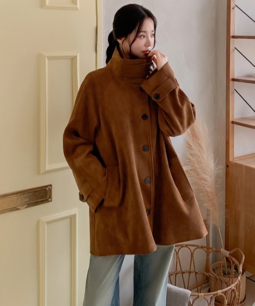FAVORITO(ファヴォリート)の「スタンドカラースウェードコート(その他アウター・レディース・ブラウン/キャメル・F)」の17枚目の写真