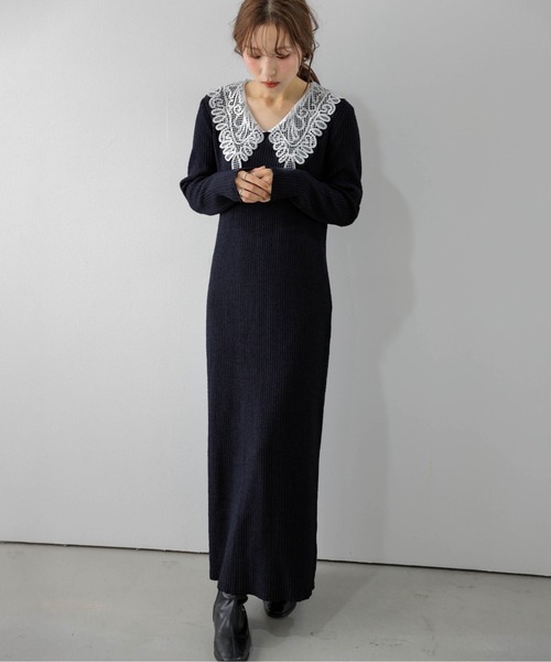 AMELY(エミリー)の「リブニットワンピース/レース襟/ロング/メリハリシルエット(ワンピース・レディース・モカ/グレー/ブラック・フリー)」の6枚目の写真