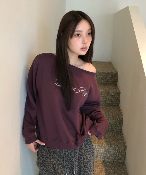 HAVISM(ヘビズム)の「LVER オフショルダースウェットシャツ(ワイン)(スウェット・レディース・その他・FREE)」の2枚目の写真