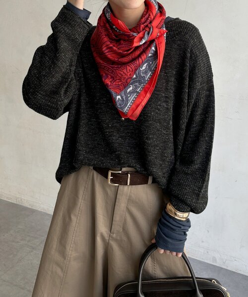 DouDou(ドゥドゥ)の「【セットアップ可能】バックロゴ刺繍メランジニットプルオーバー(ニット/セーター・レディース・ブラウン/チャコールグレー・FREE)」の8枚目の写真