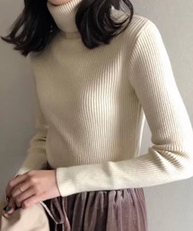 ニットタートルネック