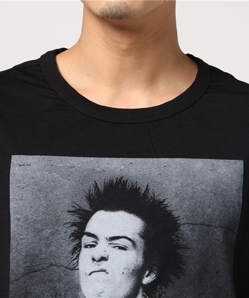 LES BENJAMINS(レス ベンジャミンズ)の「BURSA デザインTシャツ(Tシャツ/カットソー・メンズ・ブラック・MEDIUM/SMALL)」の4枚目の写真