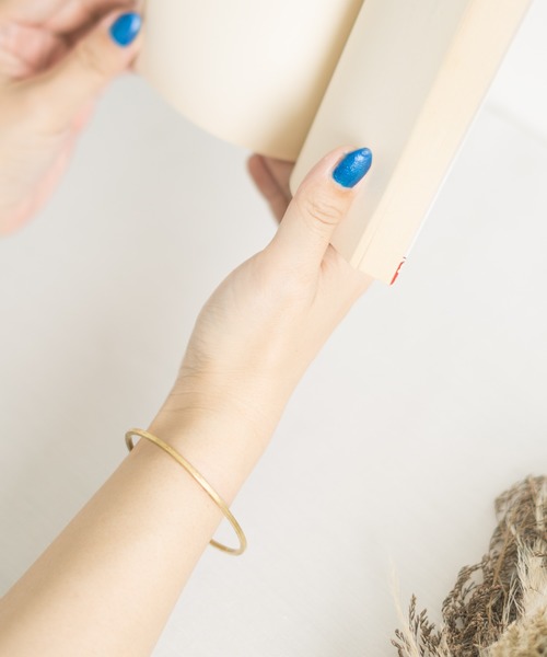 Rocky Monroe（ロッキーモンロー）の「ブラスシルバー/ゴールドバングル（バングル/リストバンド・メンズ・シルバー/ゴールド/アンティークシルバー/アンティークゴールド/シルバー系その他2/ゴールド系その他/シルバー系その他/ゴールド系その他4/ゴールド系その他3/シルバー系その他5/シルバー系その他3/ゴールド系その他2/G/O/D/L/A/I/Q/C/K/H/P/B/J/R/F/N/E/M/S/T/U・FREE）」の9枚目の写真