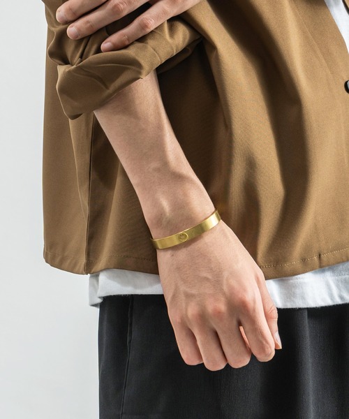 Rocky Monroe（ロッキーモンロー）の「ブラスシルバー/ゴールドバングル（バングル/リストバンド・メンズ・シルバー/ゴールド/アンティークシルバー/アンティークゴールド/シルバー系その他2/ゴールド系その他/シルバー系その他/ゴールド系その他4/ゴールド系その他3/シルバー系その他5/シルバー系その他3/ゴールド系その他2/G/O/D/L/A/I/Q/C/K/H/P/B/J/R/F/N/E/M/S/T/U・FREE）」の17枚目の写真