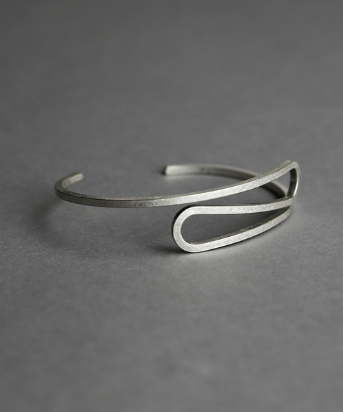 Rocky Monroe（ロッキーモンロー）の「ブラスシルバー/ゴールドバングル（バングル/リストバンド・メンズ・シルバー/ゴールド/アンティークシルバー/アンティークゴールド/シルバー系その他2/ゴールド系その他/シルバー系その他/ゴールド系その他4/ゴールド系その他3/シルバー系その他5/シルバー系その他3/ゴールド系その他2/G/O/D/L/A/I/Q/C/K/H/P/B/J/R/F/N/E/M/S/T/U・FREE）」の20枚目の写真