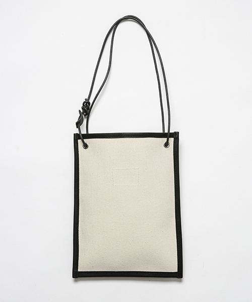 20/80（テゥエンティーエイティー）の「【20/80】トゥエンティーエイティー/ CANVAS #6 FRAME BAG WITH LEATHER STRAP（トートバッグ・レディース・ブラック×ブラック/ホワイト×ブラック/ホワイト・FREE）」の4枚目の写真