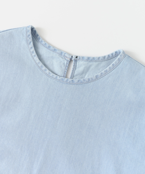 URBAN RESEARCH DOORS（アーバンリサーチドアーズ）の「ライトデニムギャザースリーブワンピース（ワンピース・レディース・ライトインディゴブルー/インディゴブルー・ONE）」の12枚目の写真