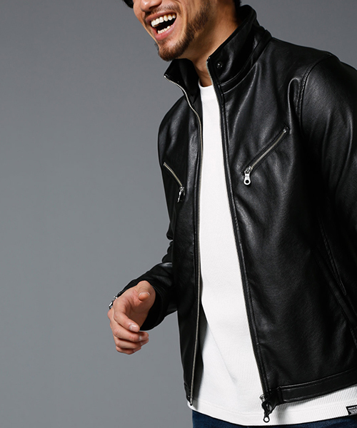 AZUL by moussy（アズールバイマウジー）の「合皮スタンドカラーフード取外ブルゾン（ブルゾン・メンズ・ブラック/キャメル・SMALL/MEDIUM/LARGE/X-LARGE/X-SMALL）」の12枚目の写真