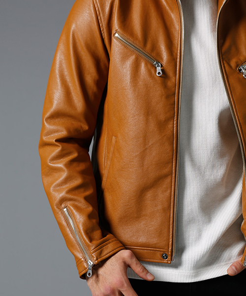 AZUL by moussy（アズールバイマウジー）の「合皮スタンドカラーフード取外ブルゾン（ブルゾン・メンズ・ブラック/キャメル・SMALL/MEDIUM/LARGE/X-LARGE/X-SMALL）」の15枚目の写真