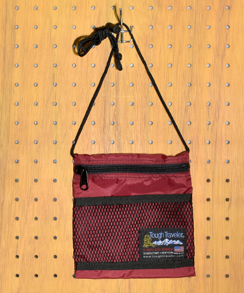 Tough Traveler（タフトラベラー）の「2018SS【Tough Traveler / タフトラベラー】Large Pouch with Mesh Pocket（ショルダーバッグ・レディース・バーガンディー/レッド/イエロー/ロイヤルブルー/シルバー/カーキブラウン/ブラック/オリーブ・FREE）」の7枚目の写真