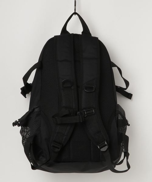 THRASHER（スラッシャー）の「THRASHER バックパック（バックパック/リュック・メンズ・ブラック×ホワイト/ブラック×レッド・FREE）」の4枚目の写真