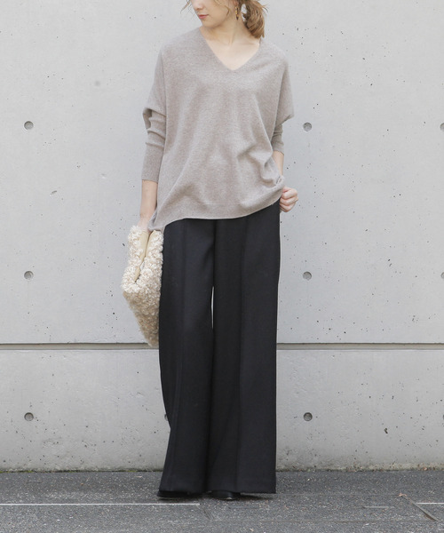 Liesse(リエス)の「ウールカシミヤ変形ビッグプルオーバーニット(ニット/セーター・レディース・パープル/オフホワイト/ベージュ系その他/ブルー系その他/ダークネイビー・FREE)」の6枚目の写真