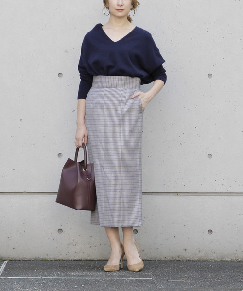 Liesse(リエス)の「ウールカシミヤ変形ビッグプルオーバーニット(ニット/セーター・レディース・パープル/オフホワイト/ベージュ系その他/ブルー系その他/ダークネイビー・FREE)」の14枚目の写真