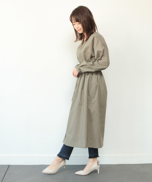 SESTO(セスト)の「パイソン柄リボンのポインテッドトゥ7cmヒールパンプス(パンプス・レディース・ブラック/ベージュ/パープル/ブルー/アイボリー/グレイッシュベージュ・22.5cm/23.5cm/24.5cm/25.5cm/23.0cm/24.0cm/22.0cm)」の21枚目の写真