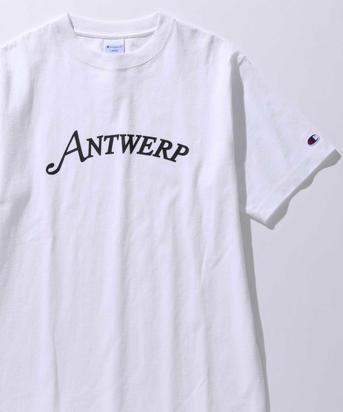 Champion(チャンピオン)の「【Champion】別注 ロゴプリントTシャツ(Tシャツ/カットソー・メンズ・ホワイト/ホワイト系その他/ブラック/ブラック系その他/イエロー/イエロー系その他・M/L/LL)」の2枚目の写真