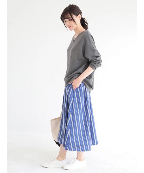 AMERICAN HOLIC（アメリカンホリック）の「ソフト裏毛Vネックコクーンプルオーバー（Tシャツ/カットソー・レディース・ホワイト系その他/グレー系その他/チャコールグレー・L/M）」の18枚目の写真