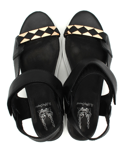 ROSE BUD（ローズバッド）の「(JEFFREY CAMPBELL FOR ROSE BUD)HA:F1416 FLAT CALF LTH SANDAL W/GOLD CHAIN（サンダル・レディース・ホワイト/ブラック・36/37/39/38）」の5枚目の写真