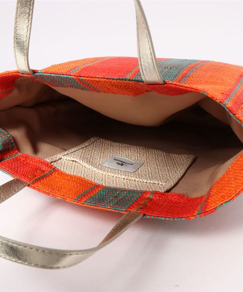 ACCOMMODE(アコモデ)の「マダガスカルラフィアトート(トートバッグ・レディース・ライトブルー/イエロー/オレンジ/キャメル・FREE)」の18枚目の写真